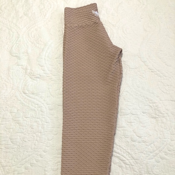 Booty by Brabants Cropped Croco Leggings - Picture 5 of 6